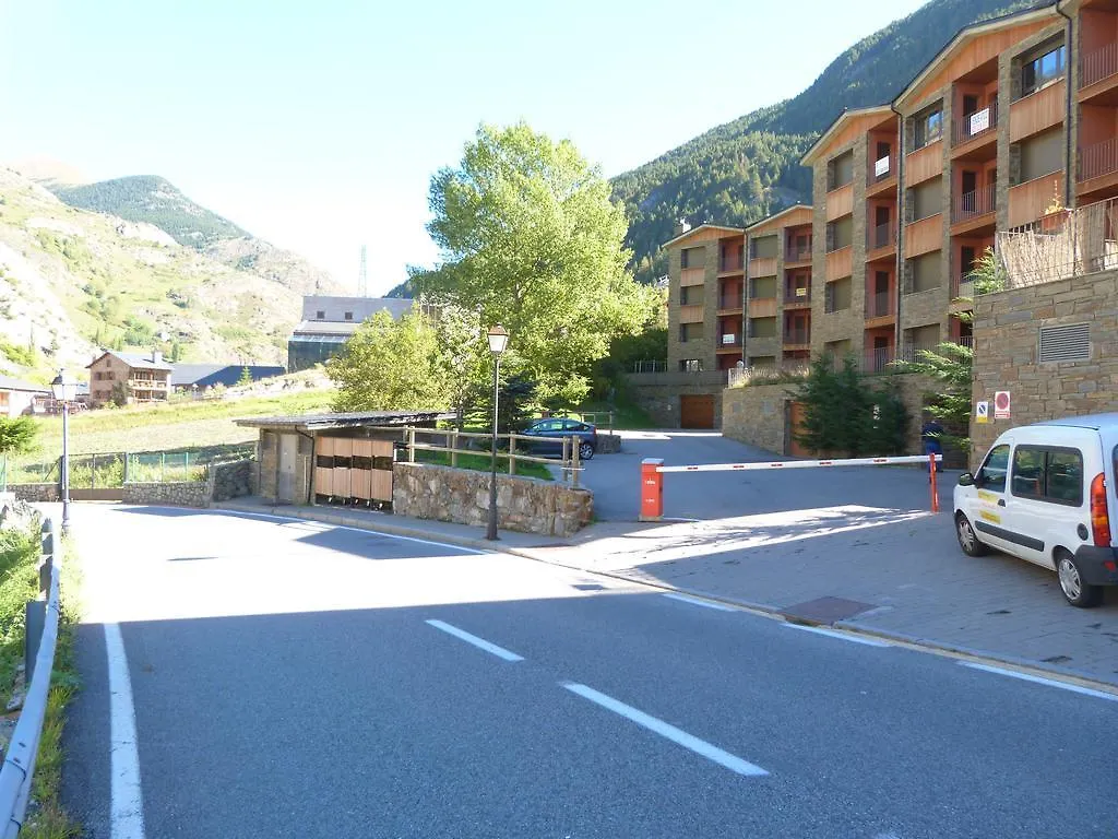 Sauec-Vacances Pirinenca Apartment Canillo
